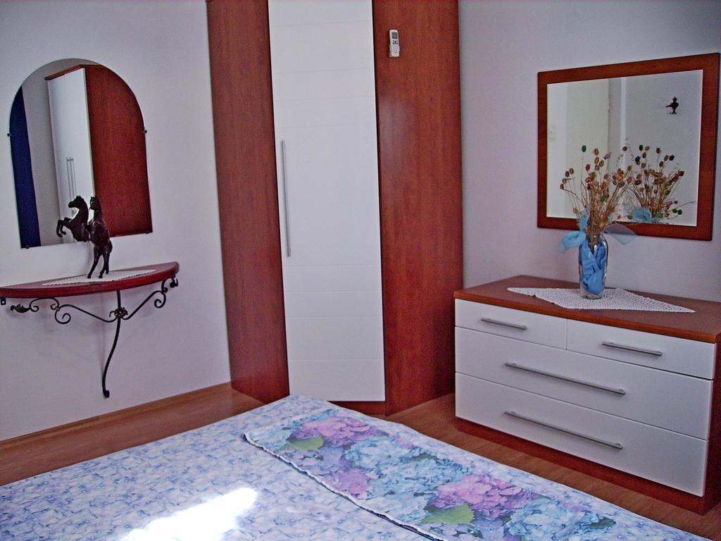 Apartments Marija Postira Zewnętrze zdjęcie