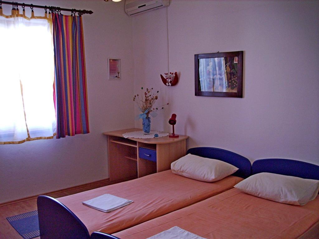 Apartments Marija Postira Zewnętrze zdjęcie